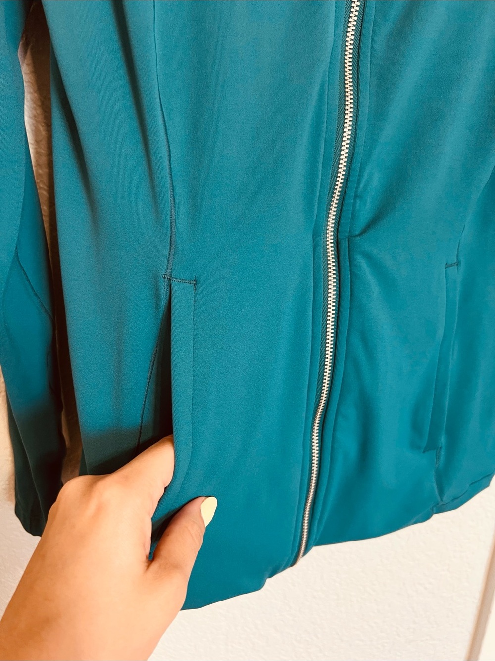 Nike Yoga Dri-Fit Full Zip Tight Fit Track Jacket in Teal - Picture 3 of 9